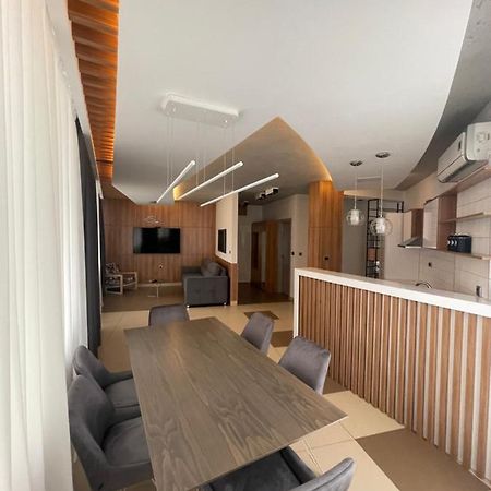 Leo Lux 1 Apartment Ni Екстериор снимка