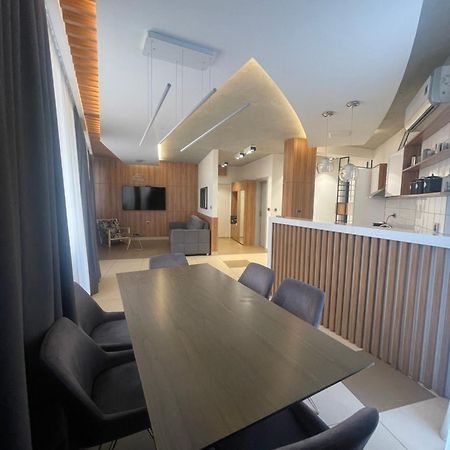 Leo Lux 1 Apartment Ni Екстериор снимка