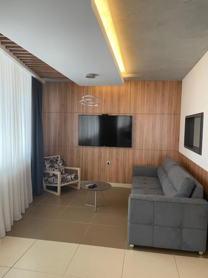 Leo Lux 1 Apartment Ni Екстериор снимка
