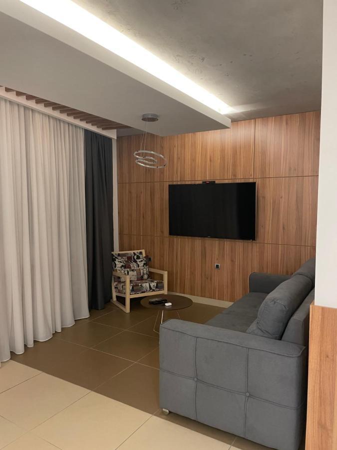 Leo Lux 1 Apartment Ni Екстериор снимка