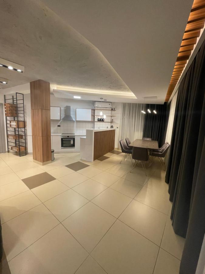 Leo Lux 1 Apartment Ni Екстериор снимка