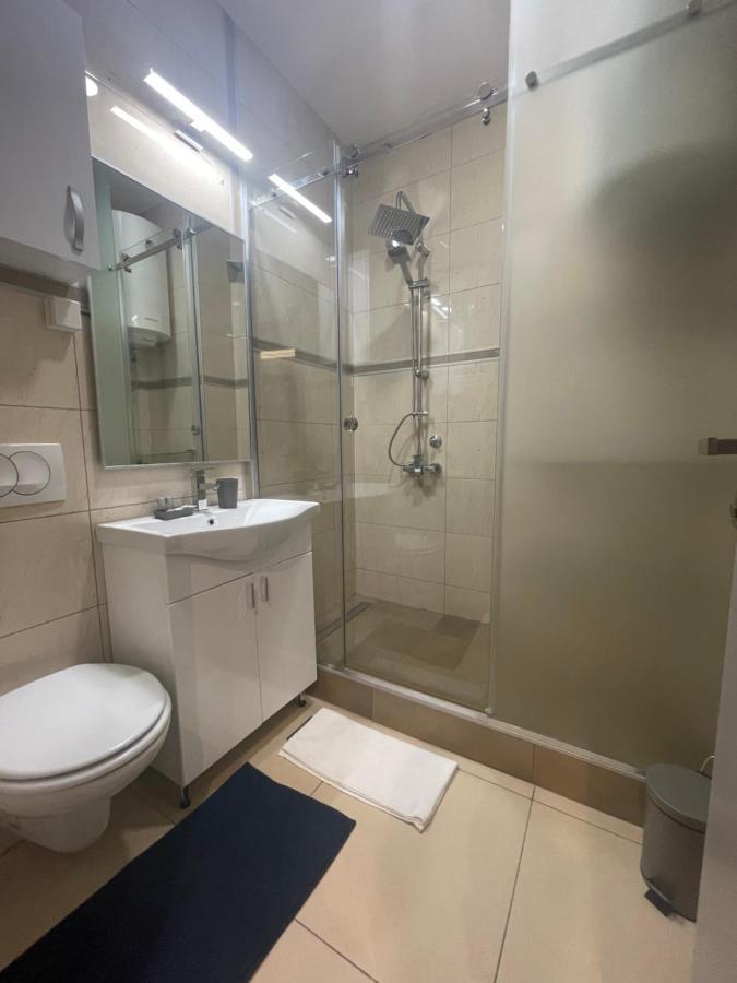 Leo Lux 1 Apartment Ni Екстериор снимка