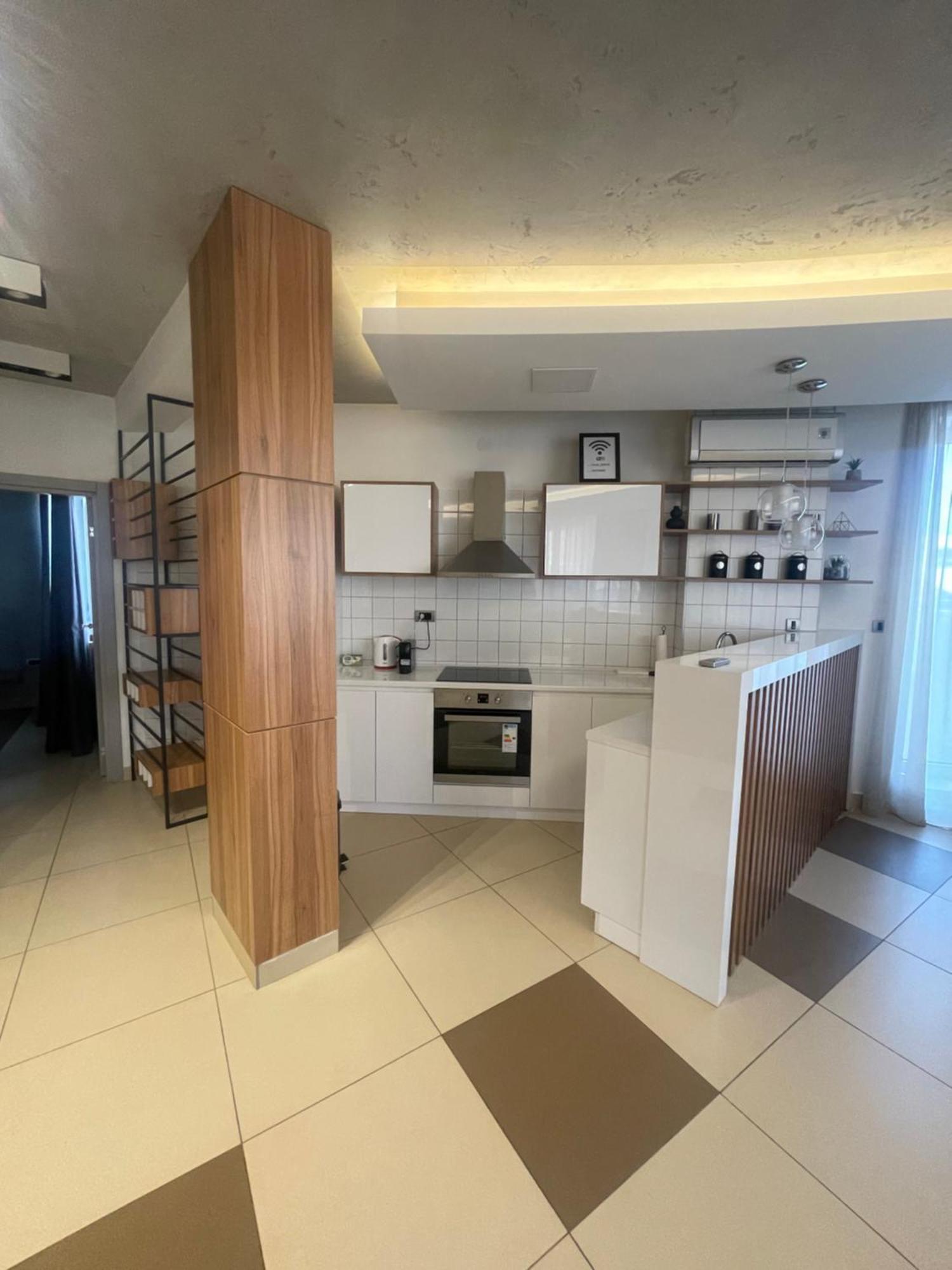Leo Lux 1 Apartment Ni Екстериор снимка